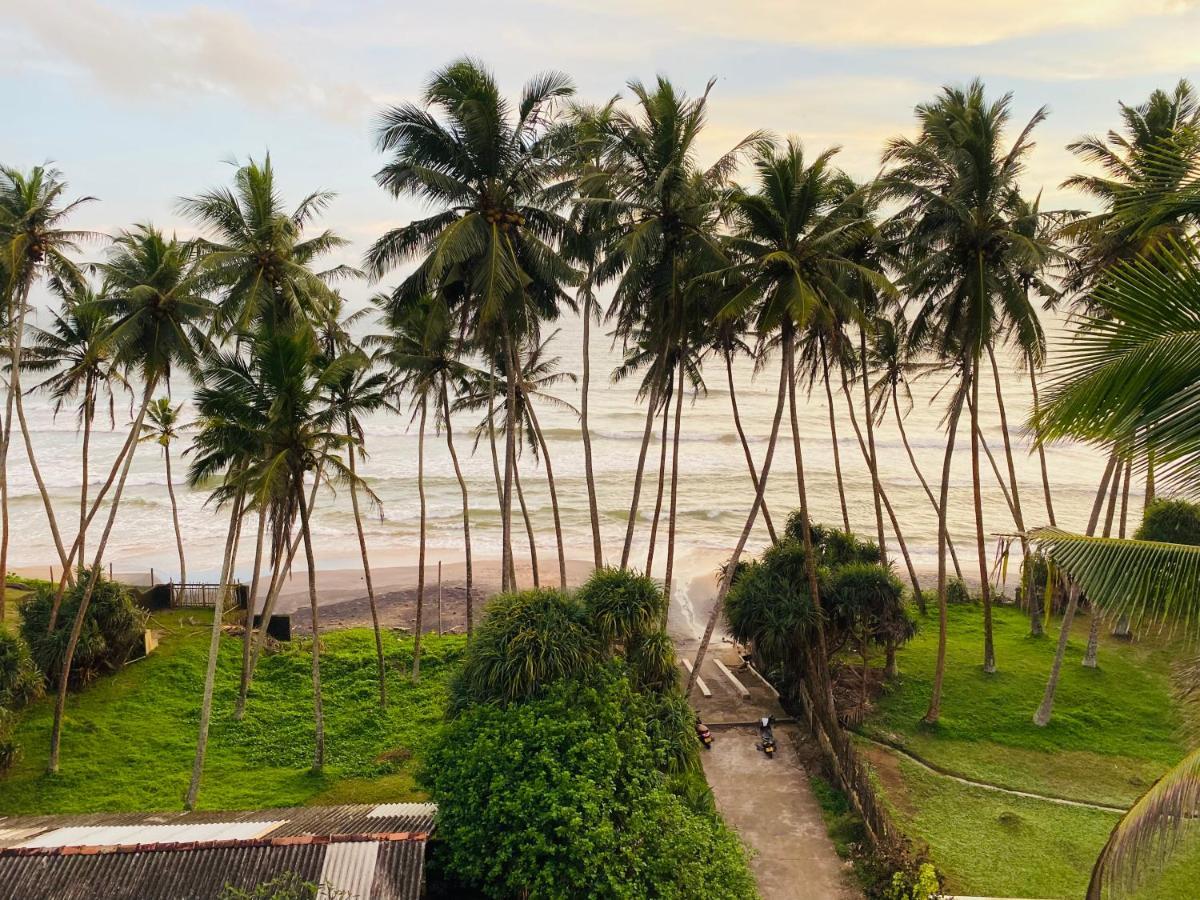 Moon Bridge Beach Resort Matara Luaran gambar
